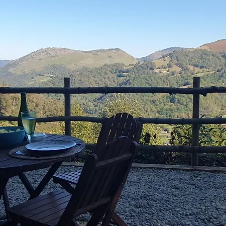 Oihaneko Etxea, La Grange Dans La Foret Licq-Athérey
