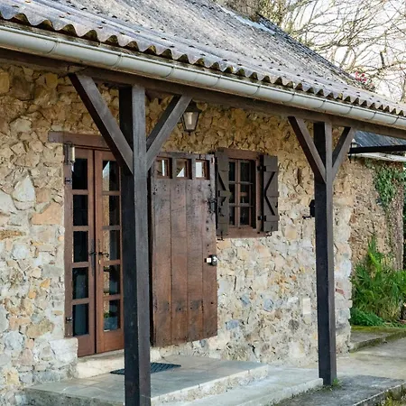 Oihaneko Etxea, La Grange Dans La Foret